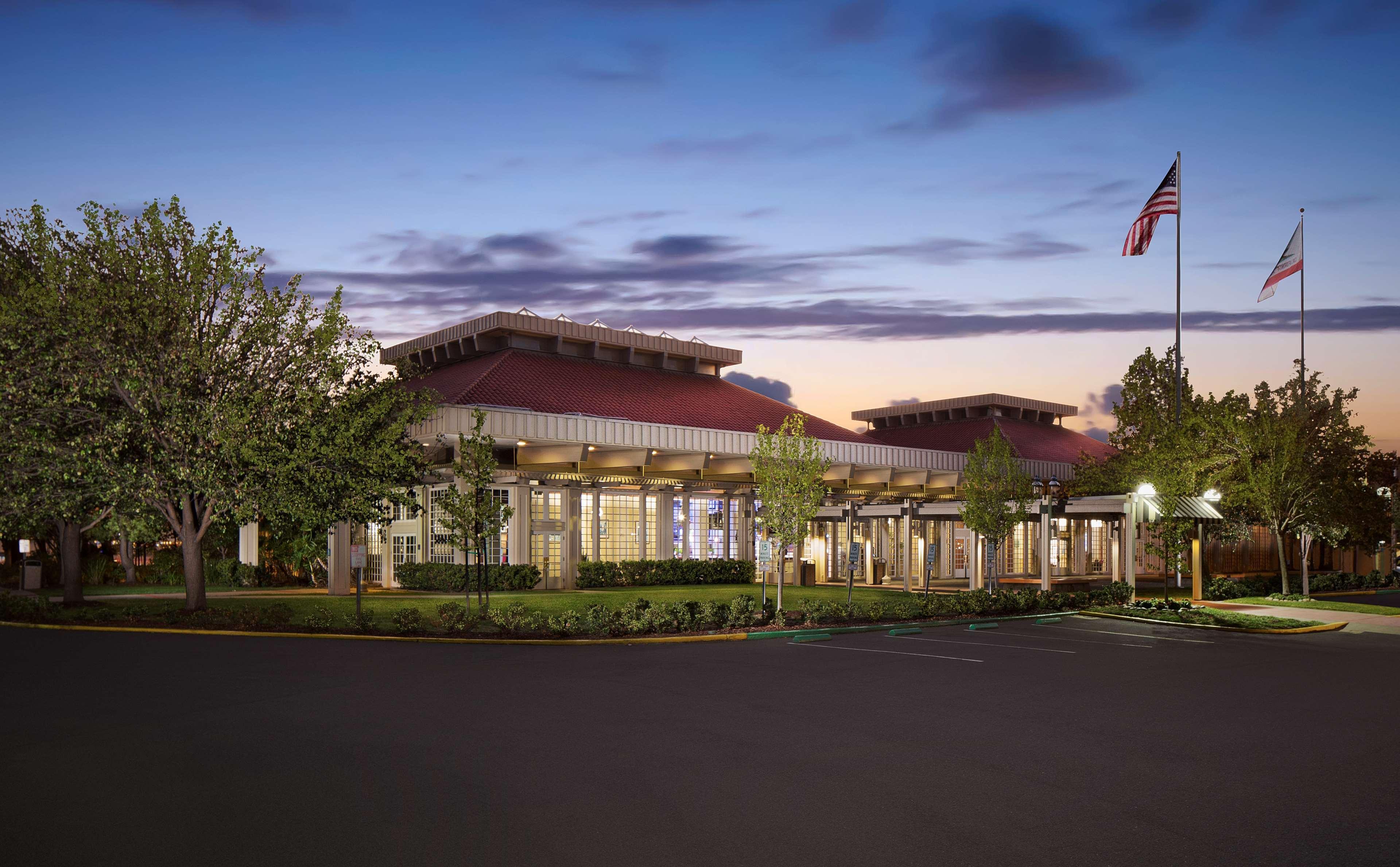 Hotel Hilton Oakland Airport Extérieur photo