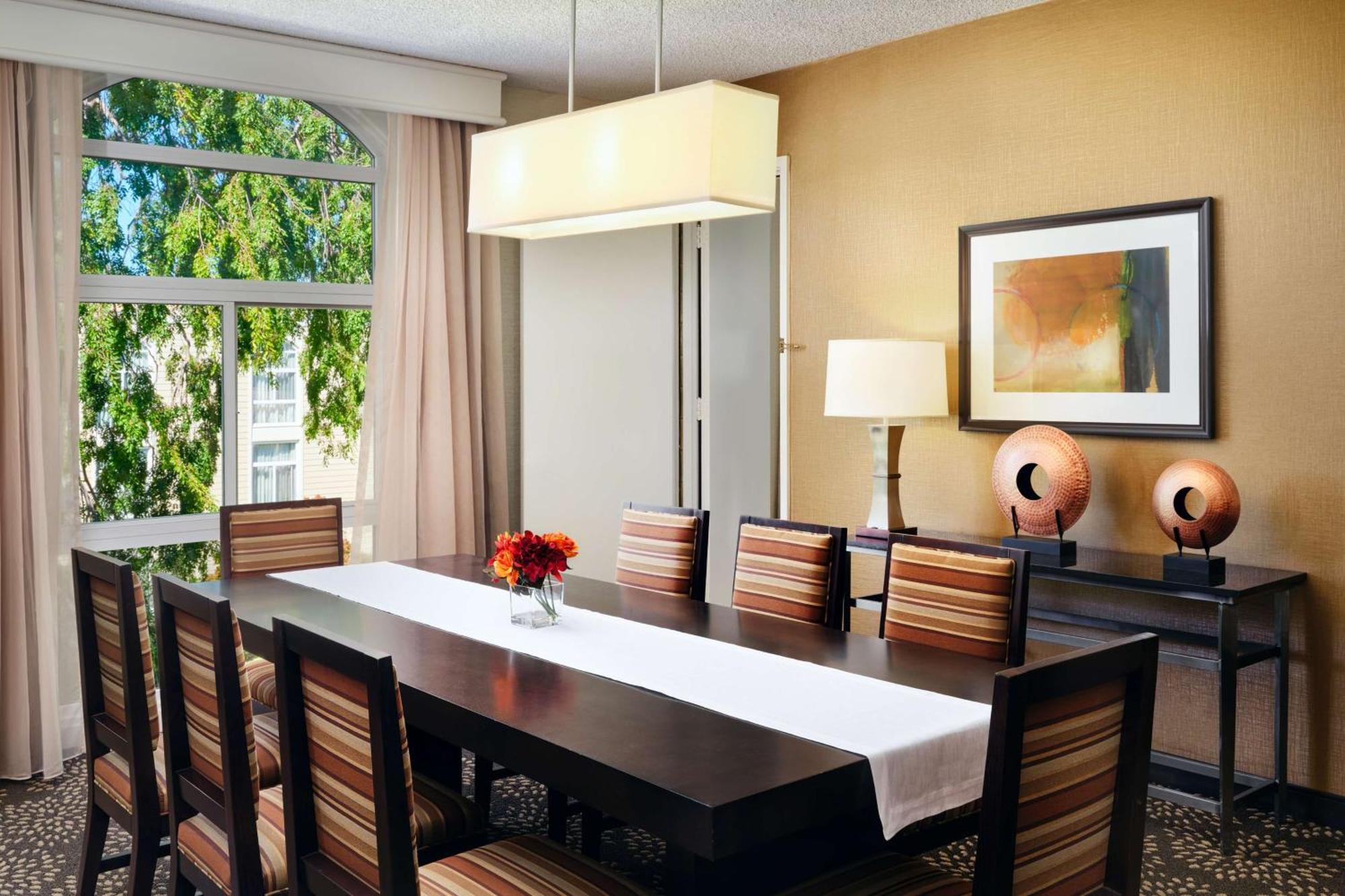 Hotel Hilton Oakland Airport Extérieur photo