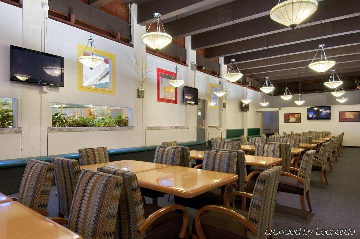 Hotel Hilton Oakland Airport Restaurant photo